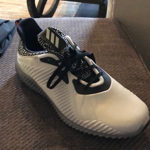 Adidas bounce make training shoe